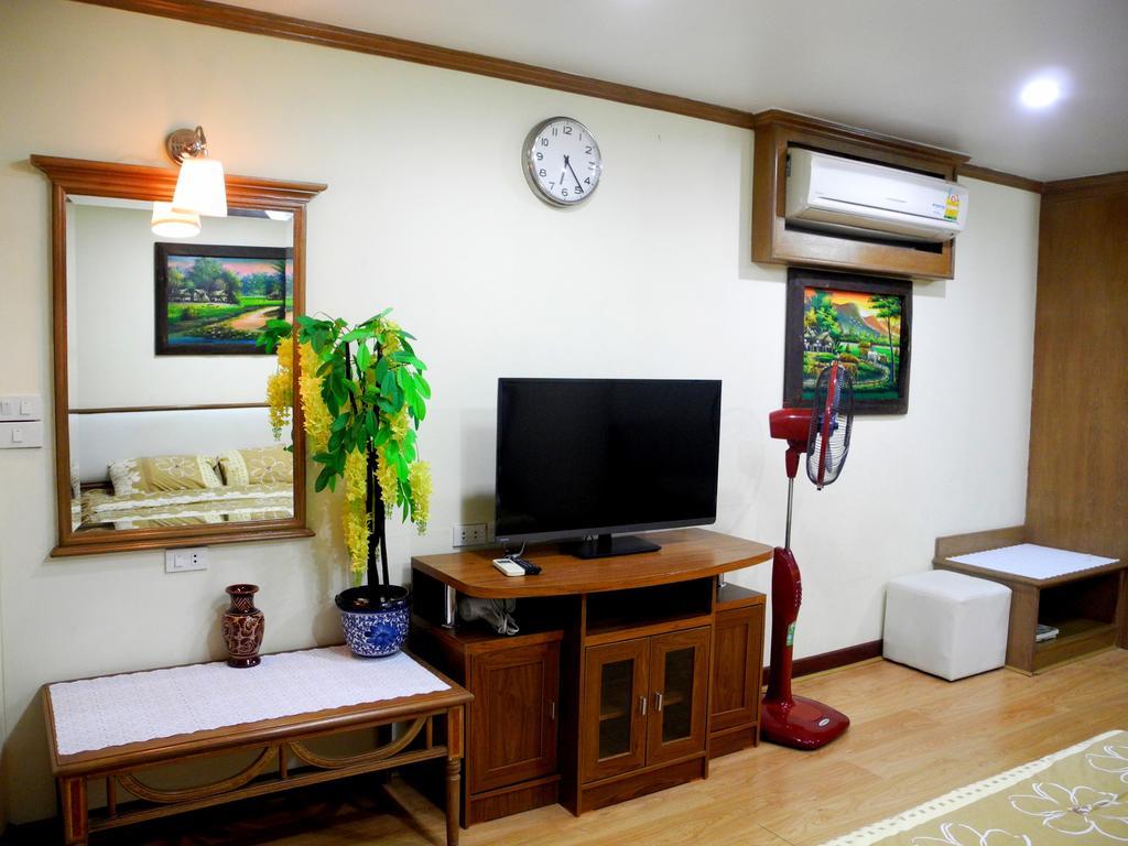 Apartment Sky Orchid Beachfront Pattaya