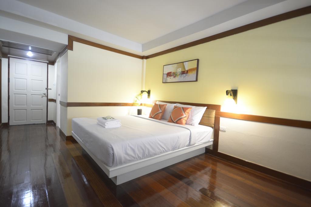 Irest Seafront Hostel