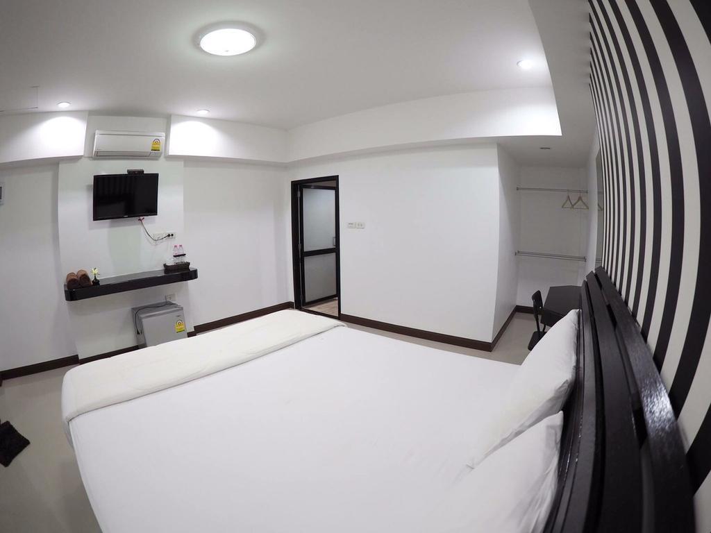 B.m.p Hotel