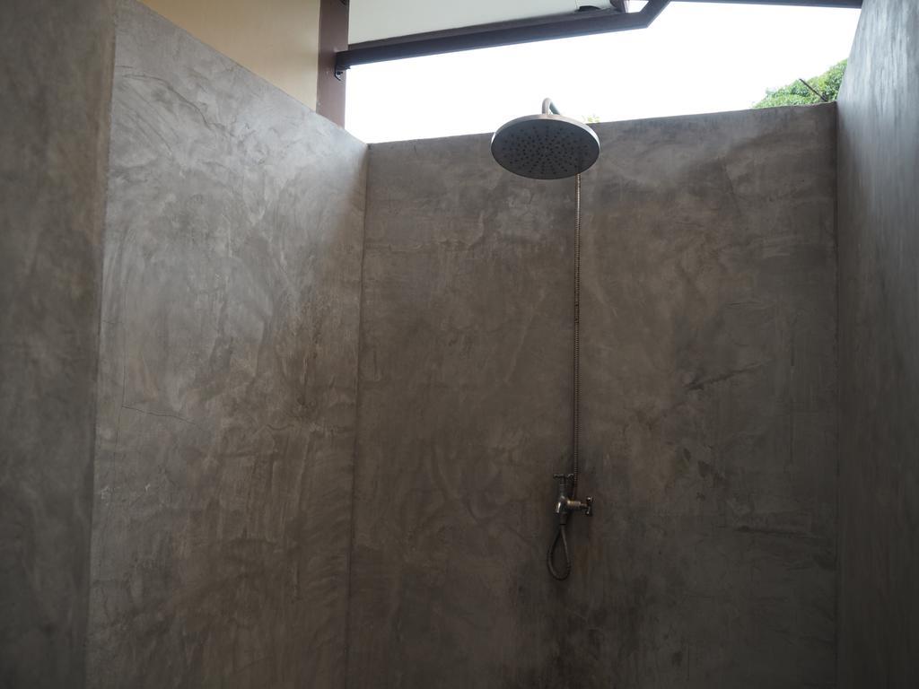 Baan Sala Lung Dam 2*