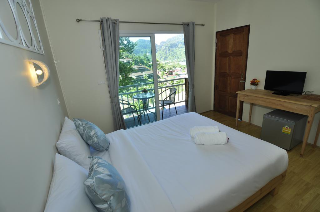 Papaya Resort 3*