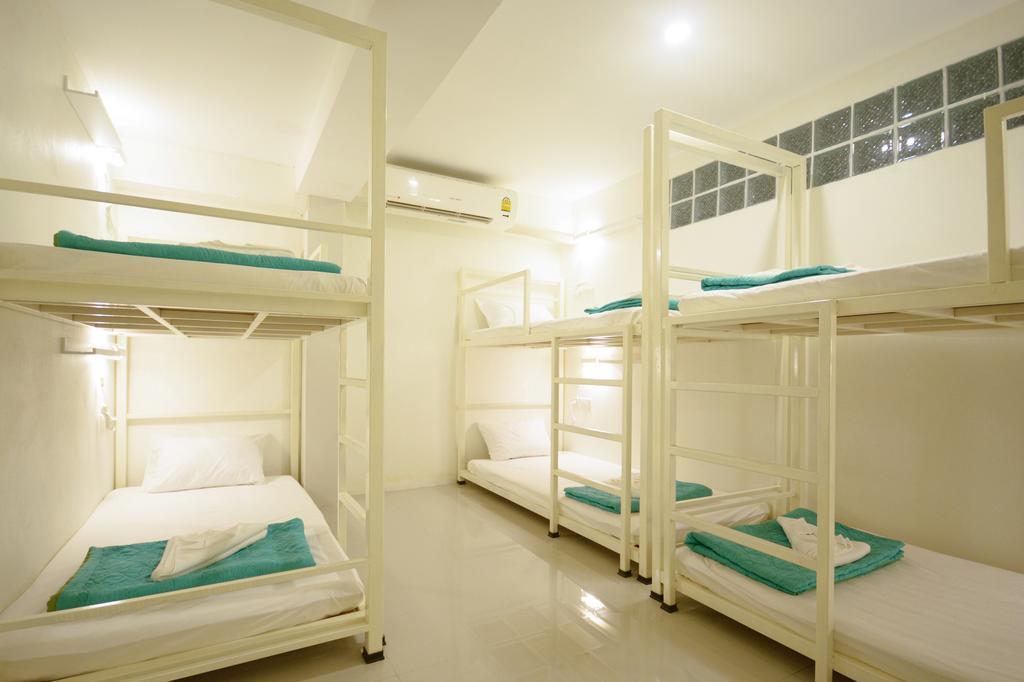 Irest Seafront Hostel Ao Nang