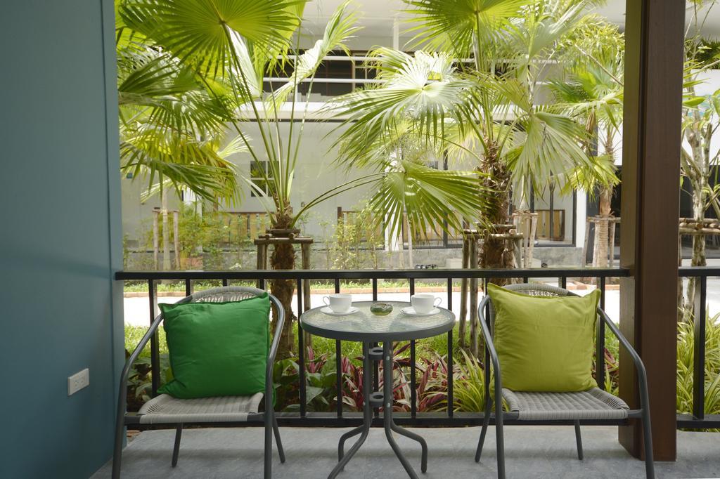 Irest Seafront Hostel *
