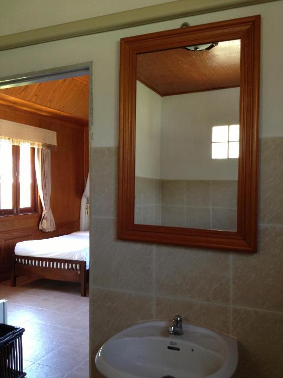 Malibu Hotel Chaloklum