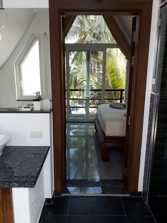 Guest house Halfmoon House