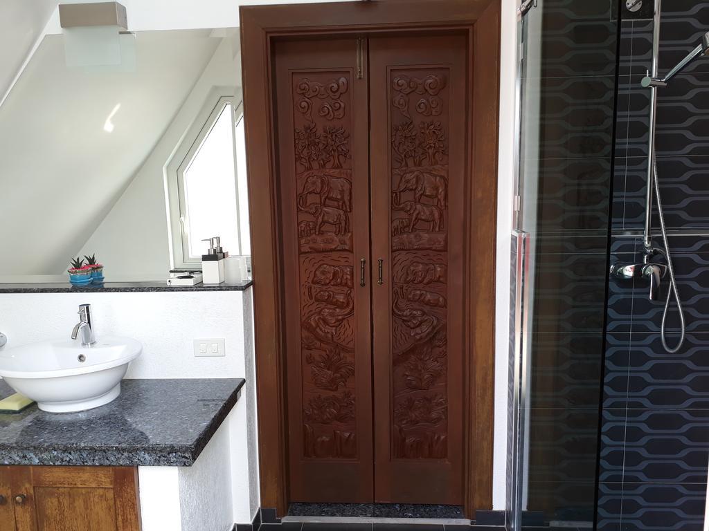 Halfmoon House Guest house