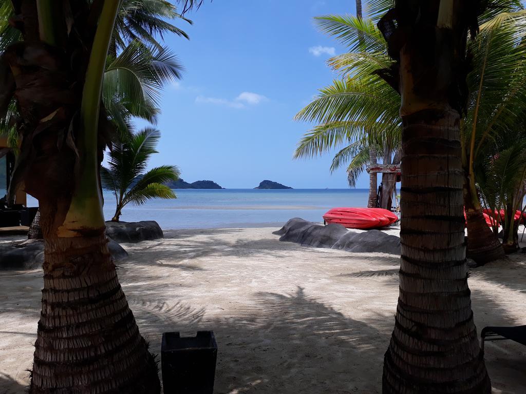 Halfmoon House * Koh Chang
