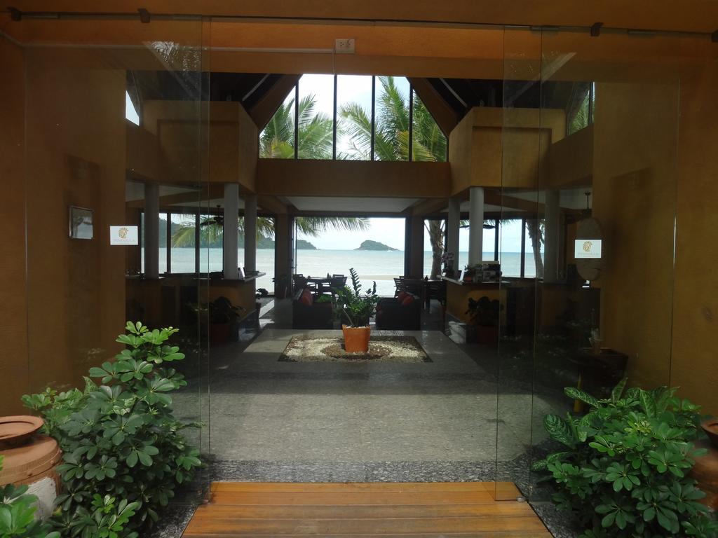 Halfmoon House * Koh Chang