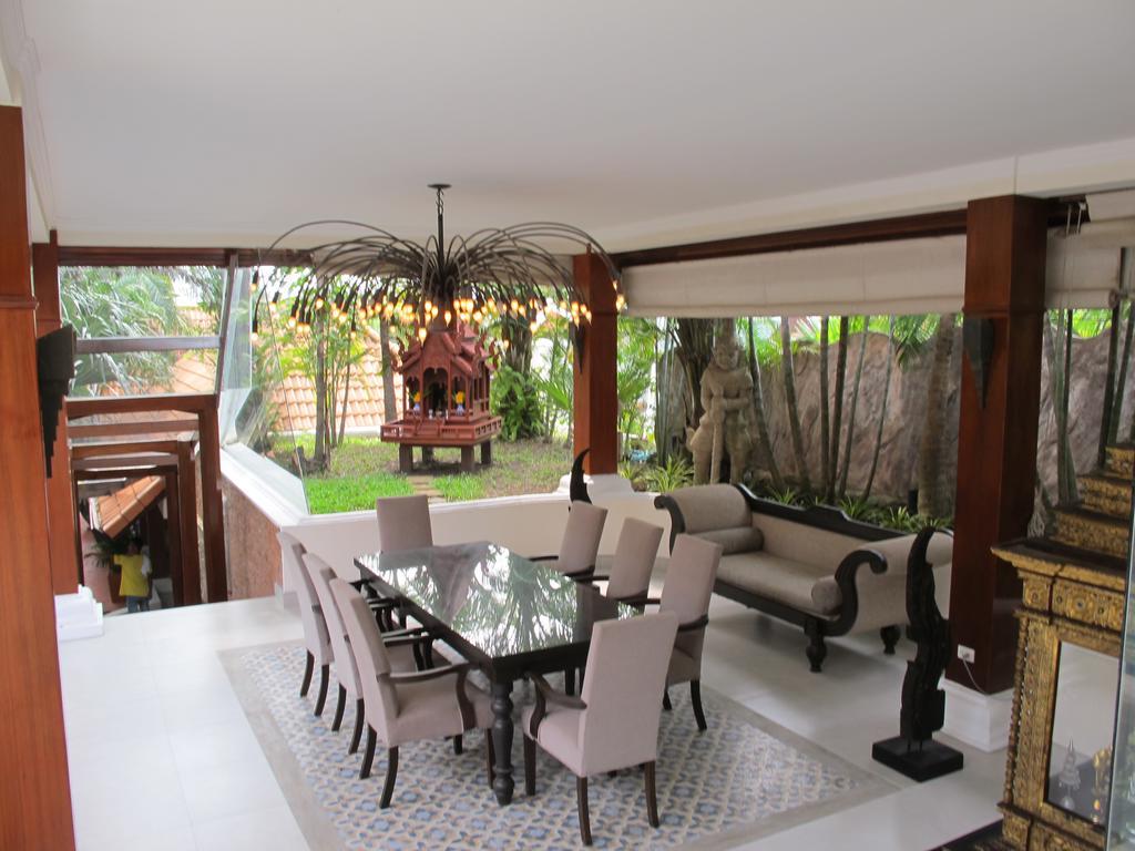 Villa The Three Elephants