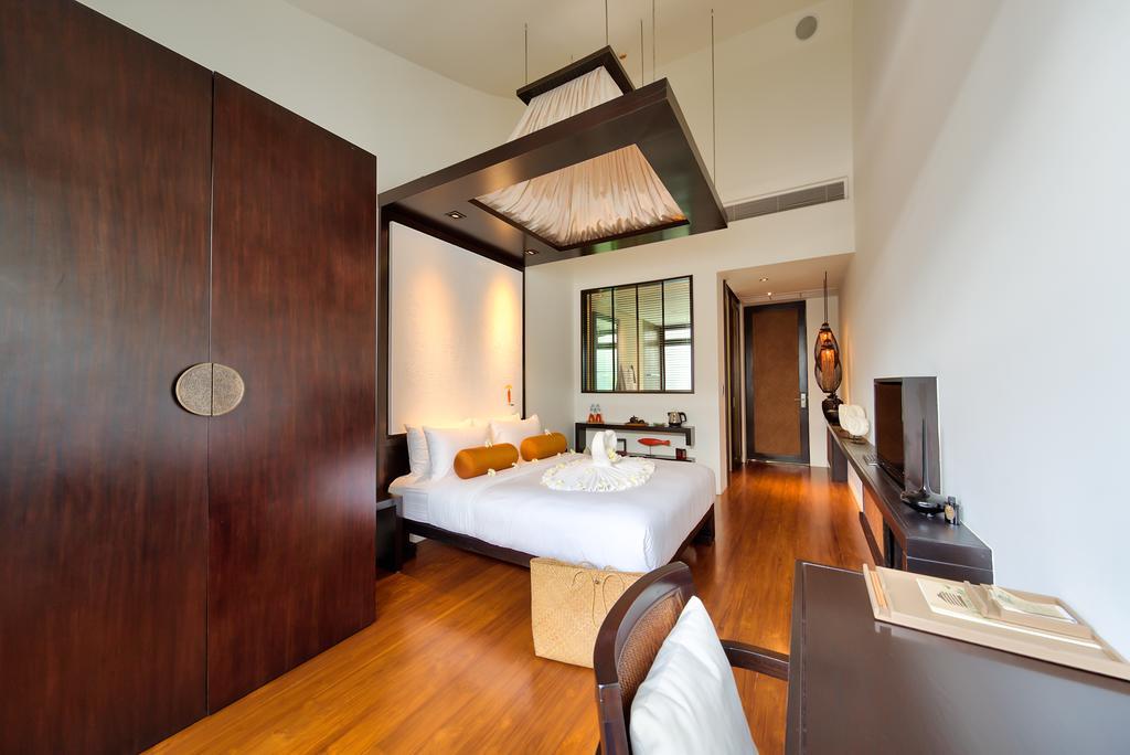 Beachfront Baan Paradise Villa