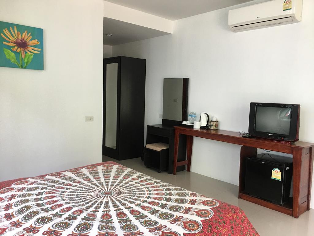 Benjamin's Hut Resort Srithanu