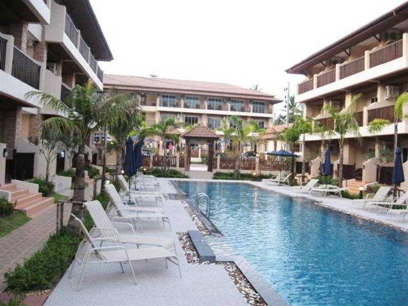 Whispering Palms Aparthotel