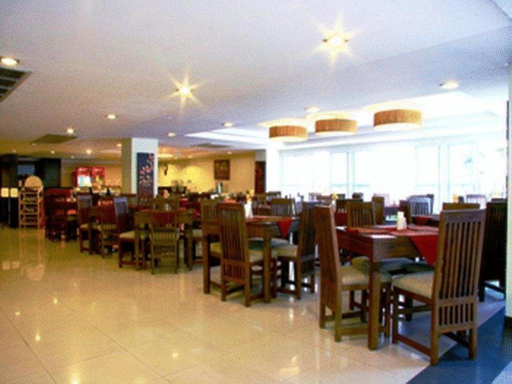 Tanawit & Hotel 3*
