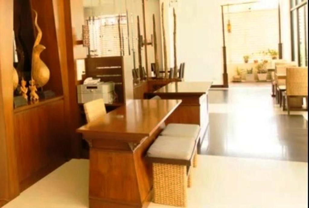 Hotel Nicha HHQ
