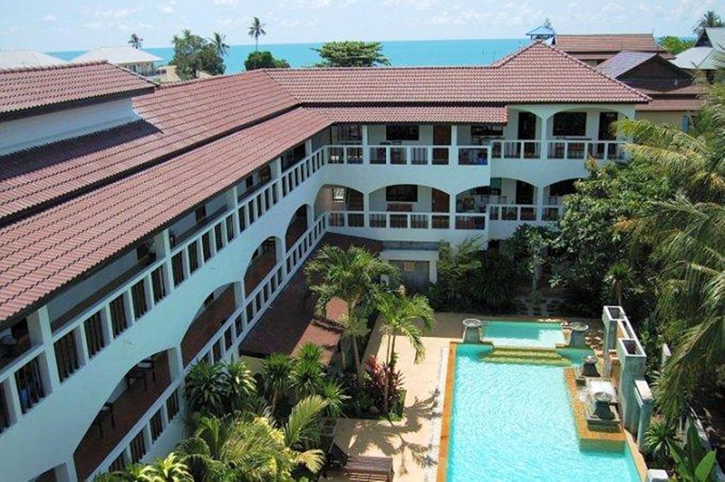 Hotel Holiday Park