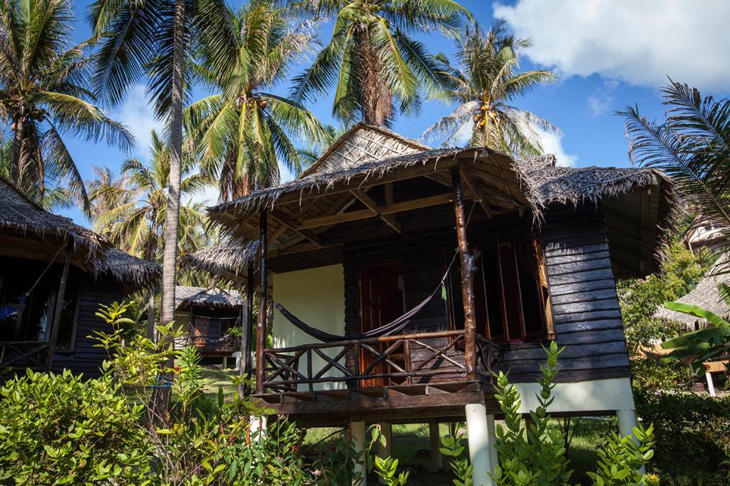 Shiralea Backpackers