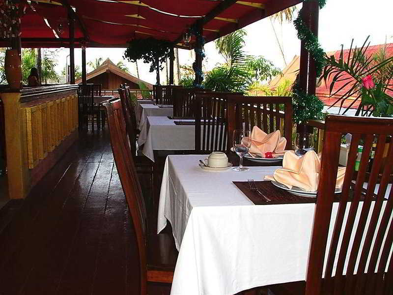 Irest Seafront Hostel *