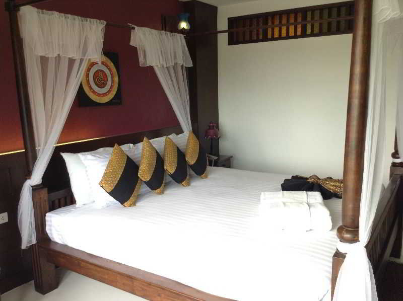 Dee Andaman Hotel 3*