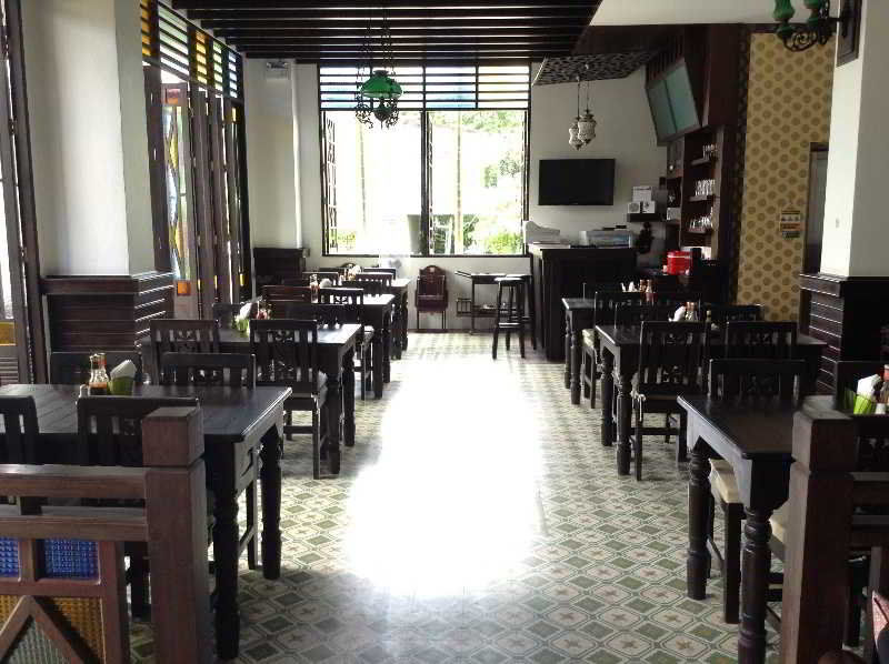 Dee Andaman Hotel
