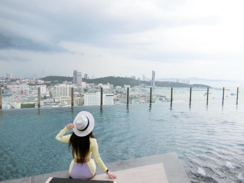 Apartamento Llx At The Base Pattaya