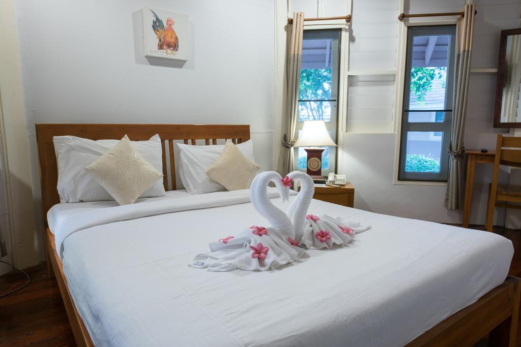 Coral Grand 3* Koh Tao