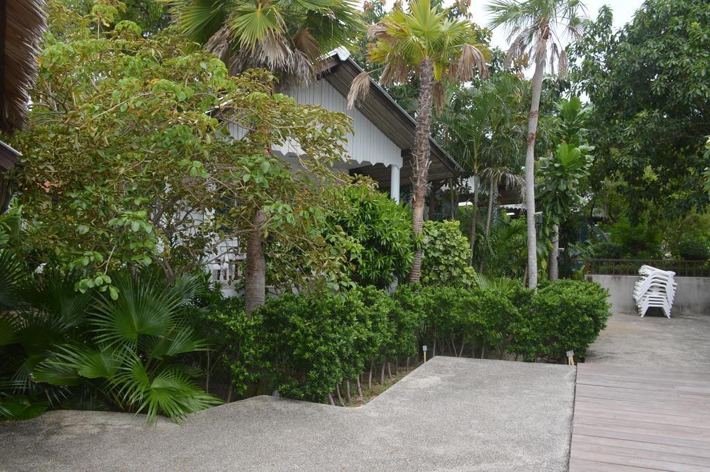 Guest house Bangrak Club 3*