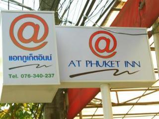At Phuket Pensão