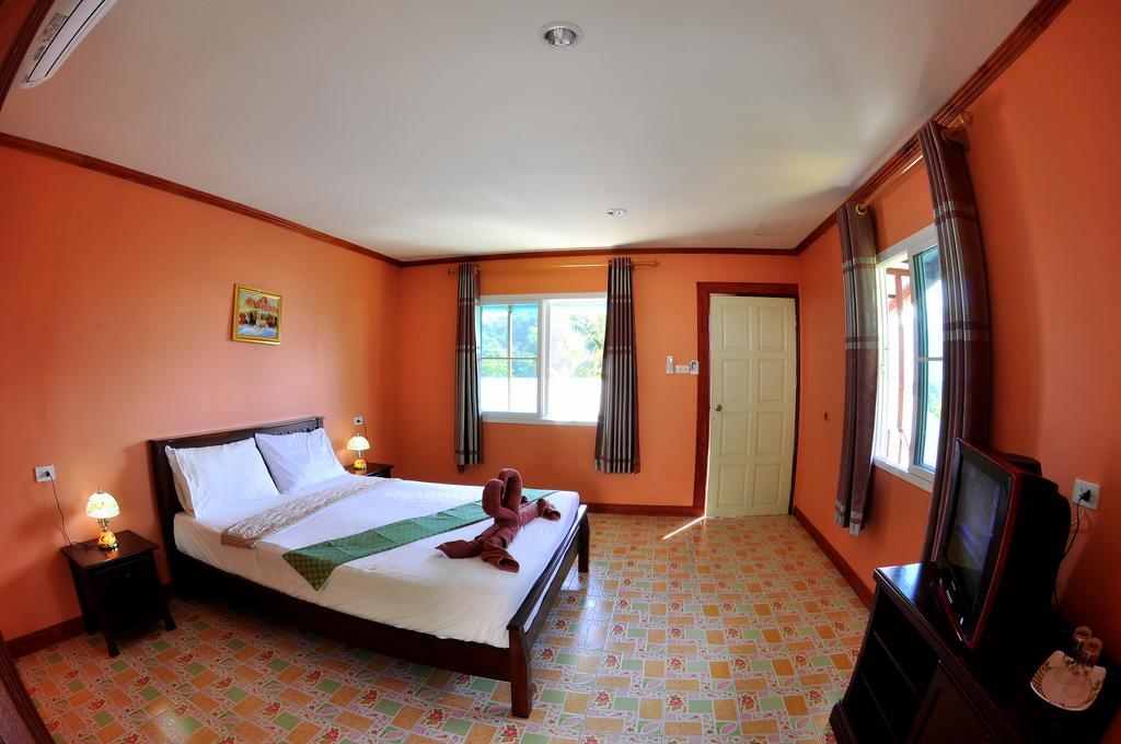 Sea House Hostel *