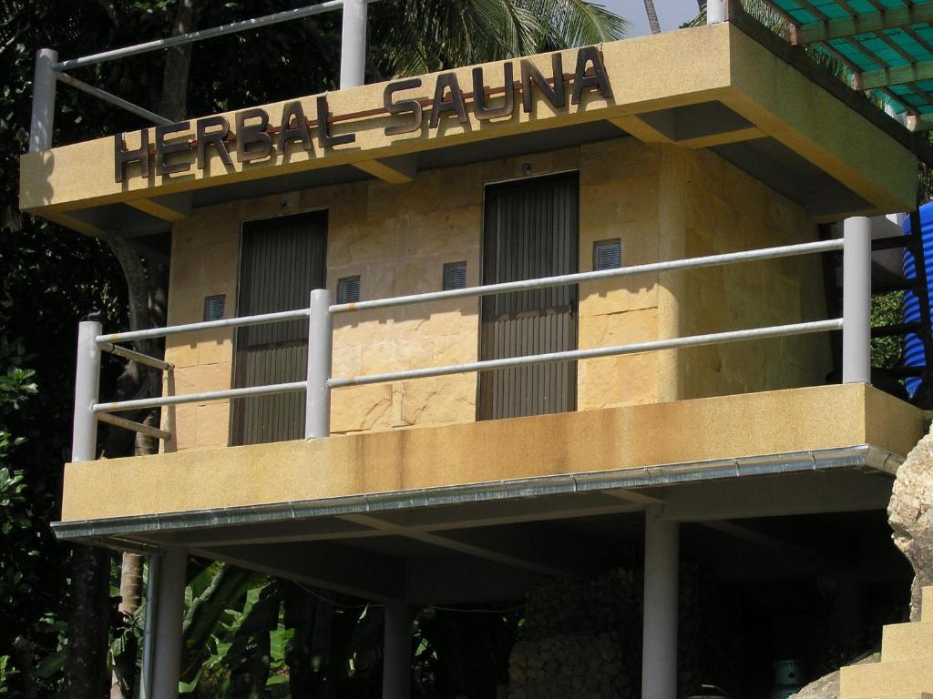Hinkong Hut Ko Pha Ngan