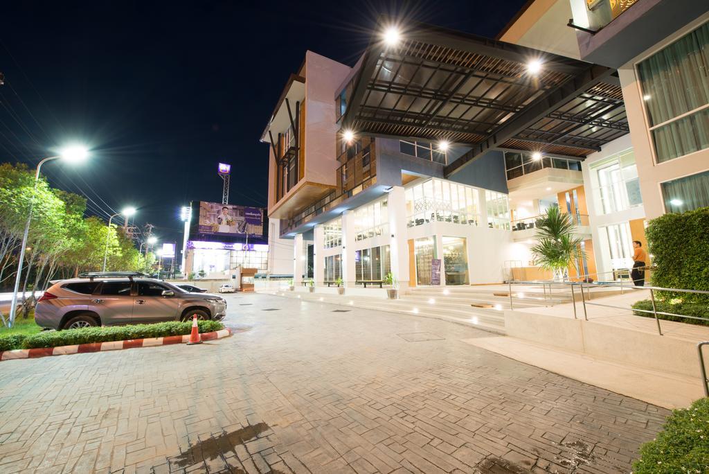 Hotel Grand Vista Chiangrai-sha Extra 4*