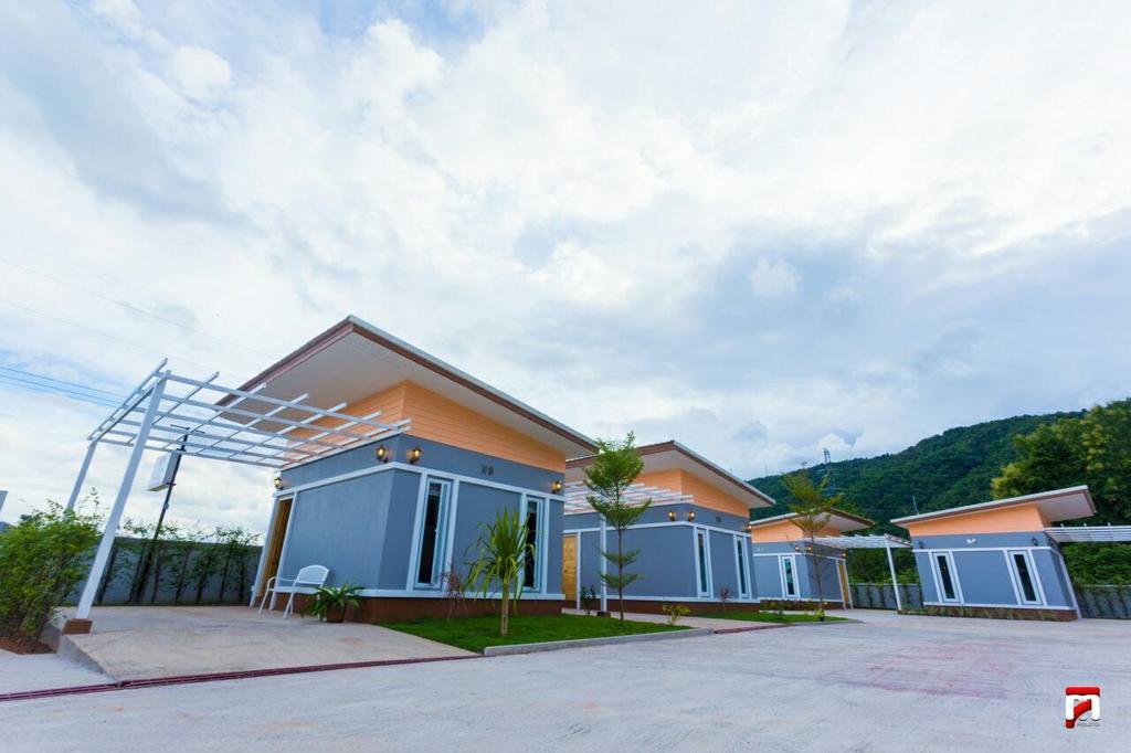 Rak Na Chiang Rai