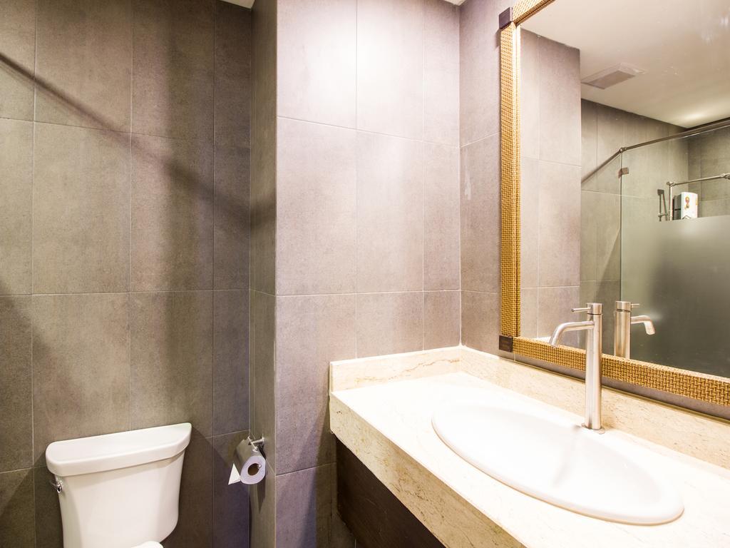 B2 Premier Hotel 4*