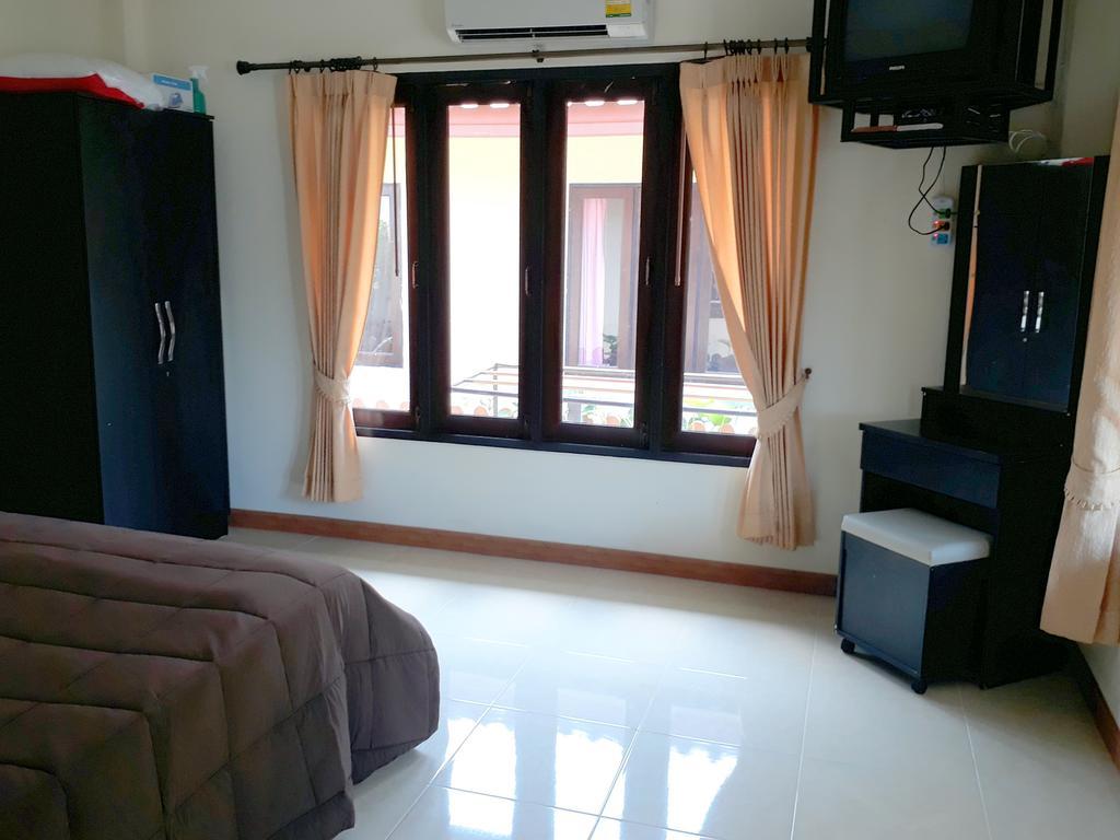 Happy House Ban Saen Suk Thongsala