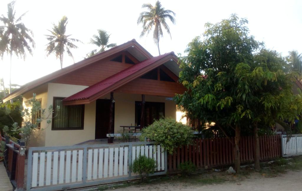 Happy House Ban Saen Suk *