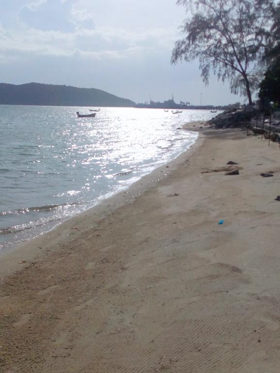 Happy House Ban Saen Suk Thongsala