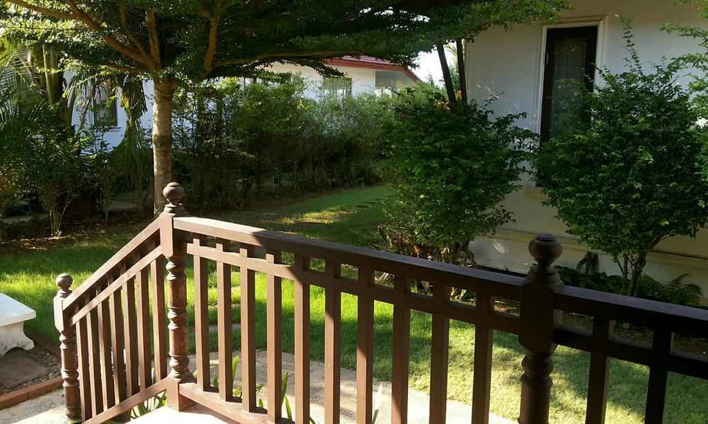 Lilly Villa