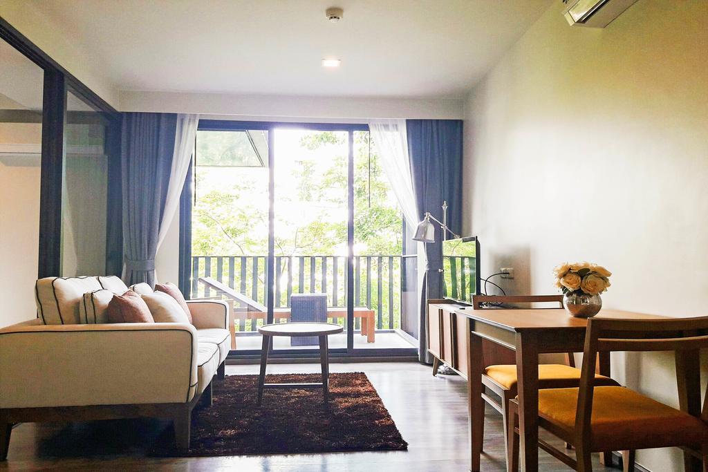 The Deck By Favstay Apartamento Patong