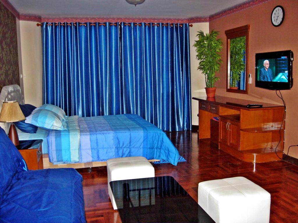 Apartment Sky Orchid Beachfront *