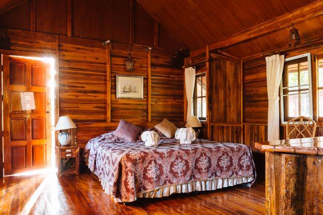 Boat Hotel Koh Chang