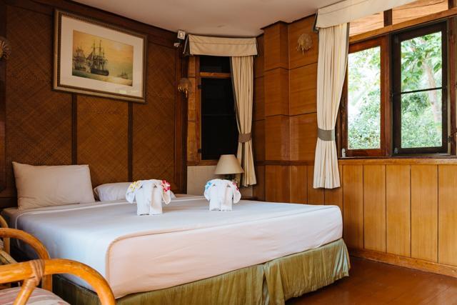 Boat Hotel 3*