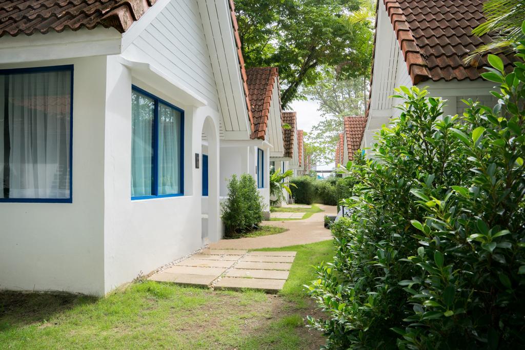 Ocean Breeze Khaolak