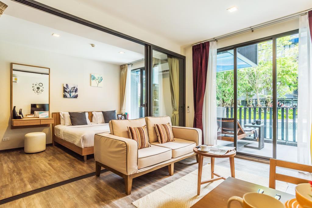 The Deck By Favstay * Patong