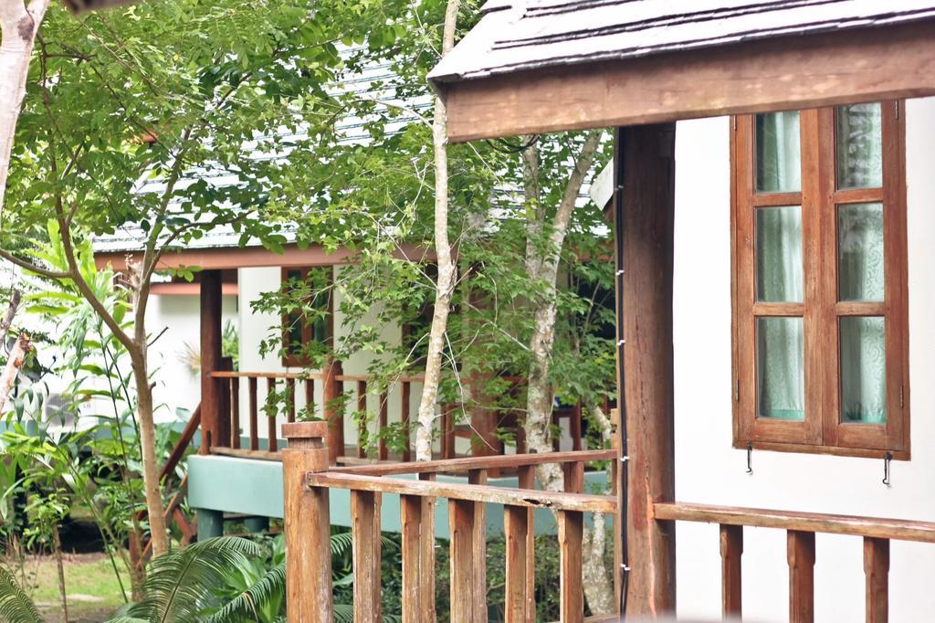 Resort Flora 3*