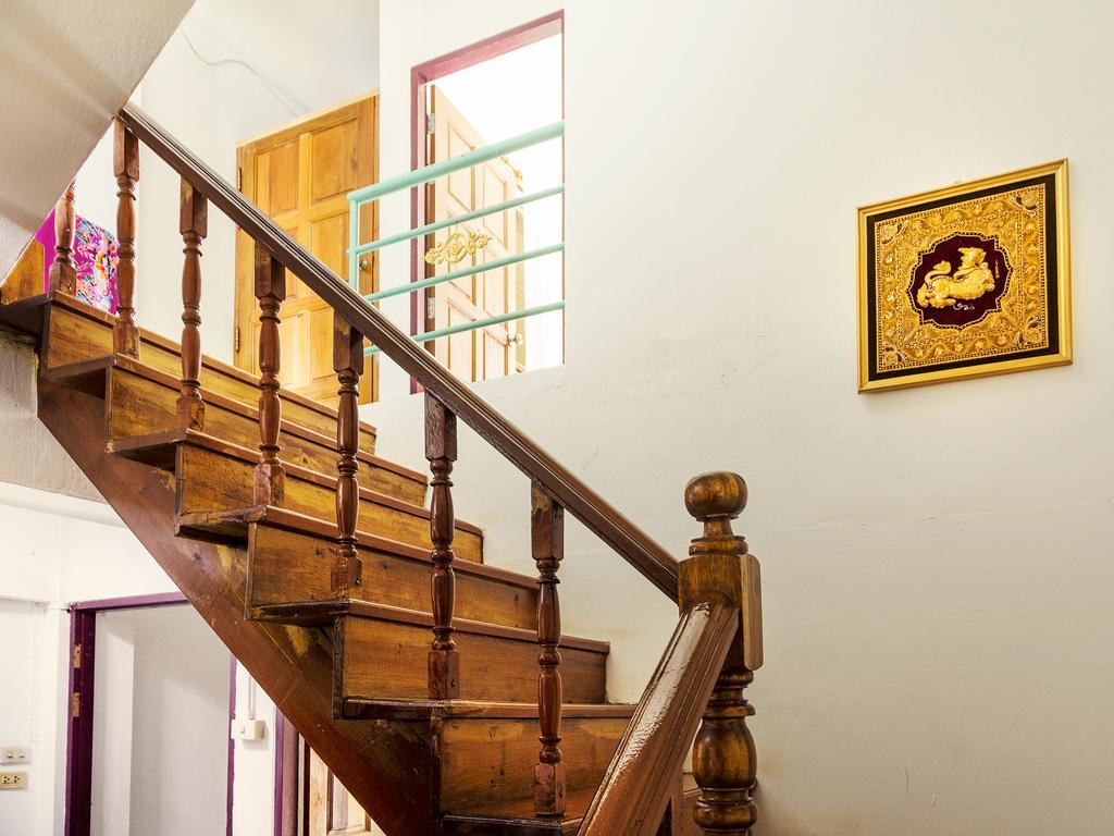 Paulee's House Hostel *