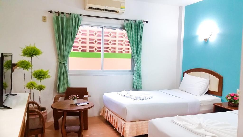Hotel J.holiday