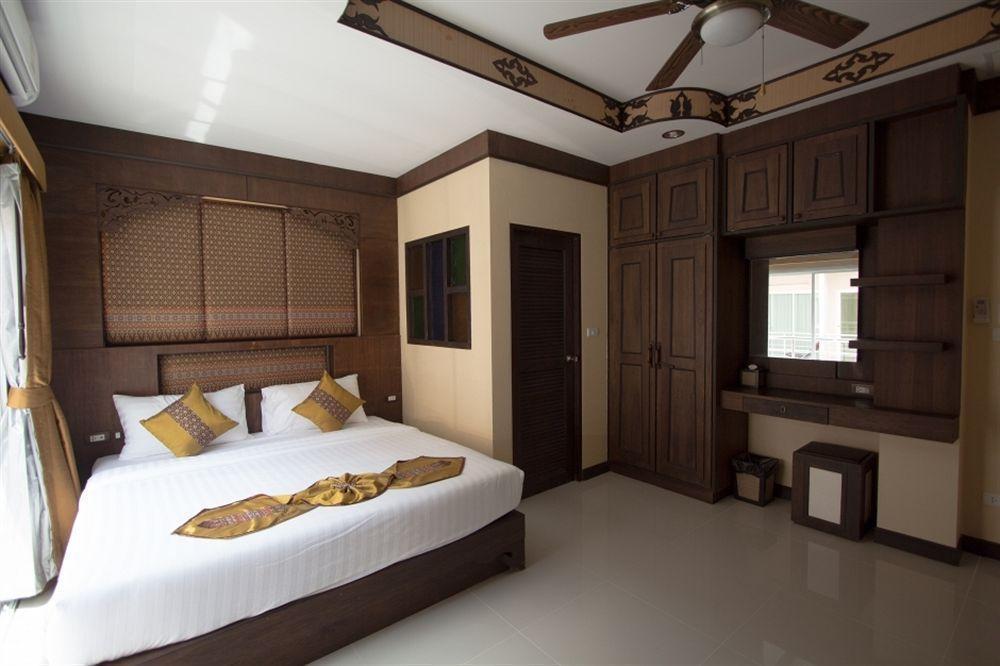 Hotel Panomporn Phuket 2*