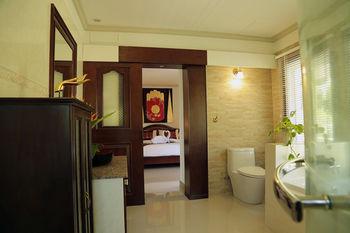 Resort Naka 2*