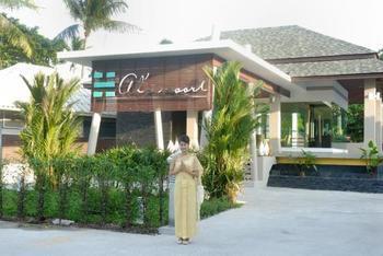 The Island & Hotel