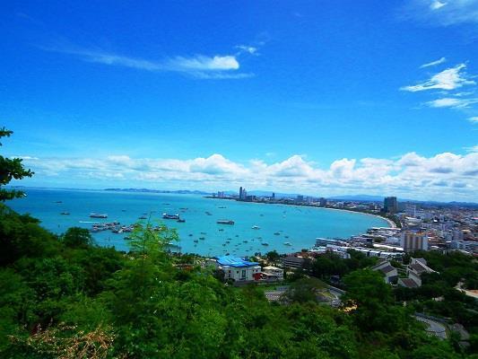 Abricole At Hill Apartment Pattaya