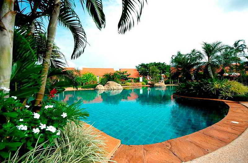 Resort Golden Pine And